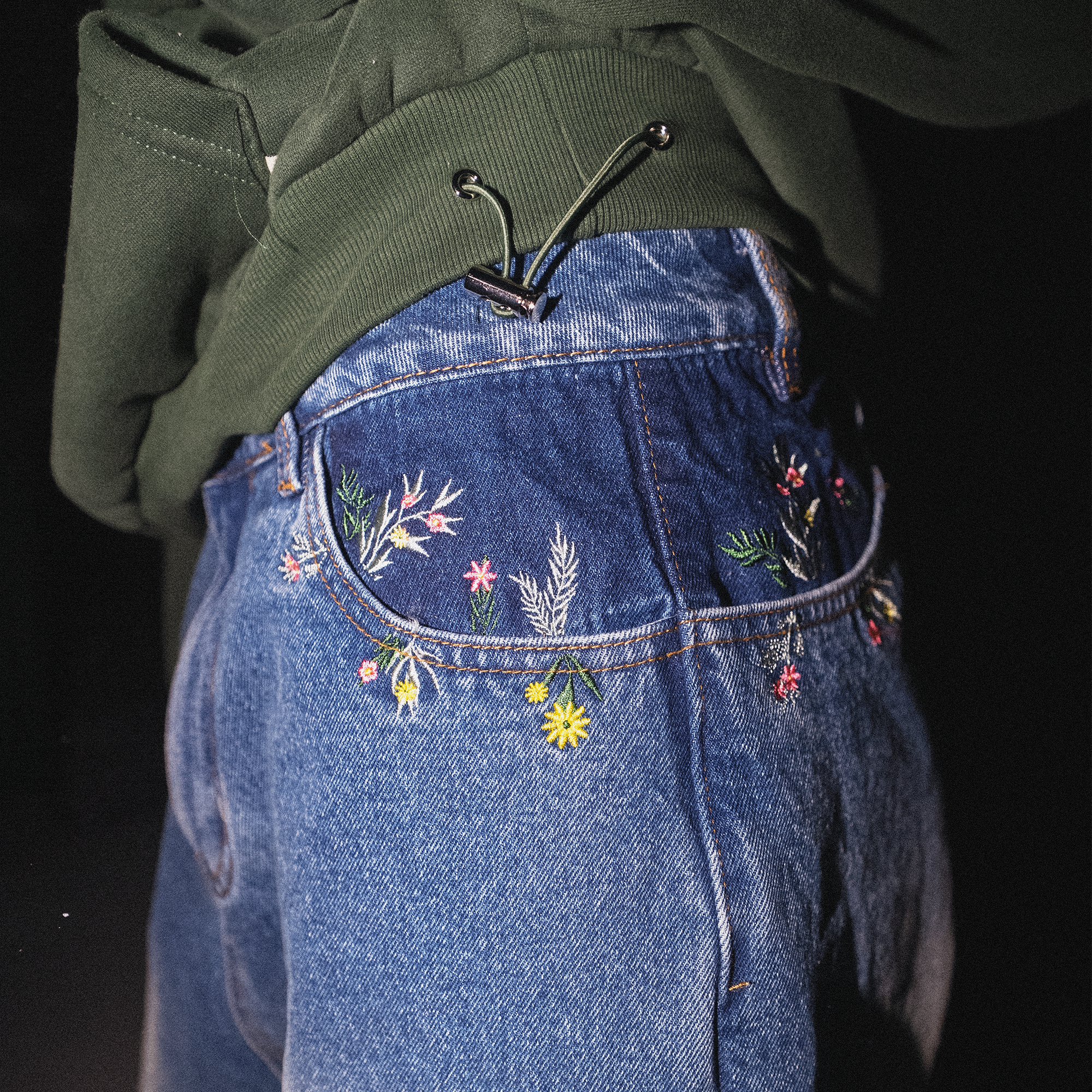"overgrowth" jeans